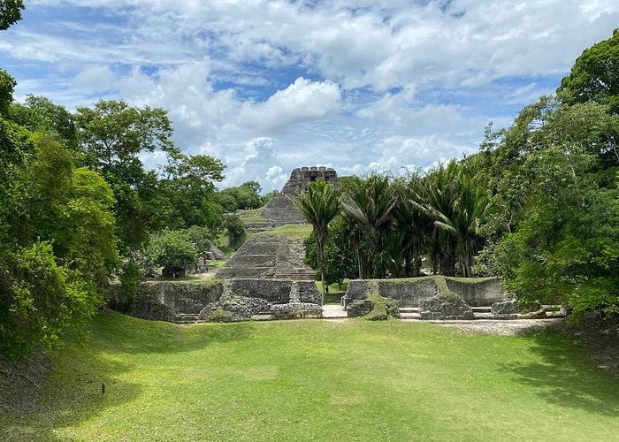 Private Xunantunich Mayan Ruins & Inland Blue Hole Tour from Placencia